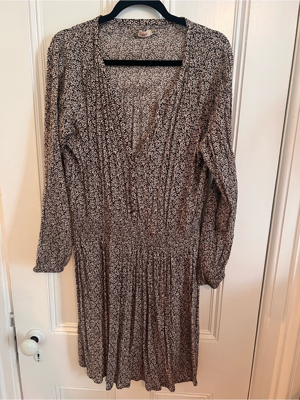 Faherty Montana Brown and White Floral V-Neck Long Sleeve Dress